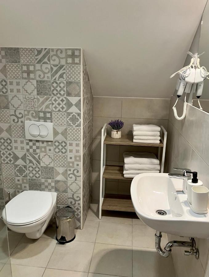 Petlov Salas Rooms Novi Sad Exteriör bild