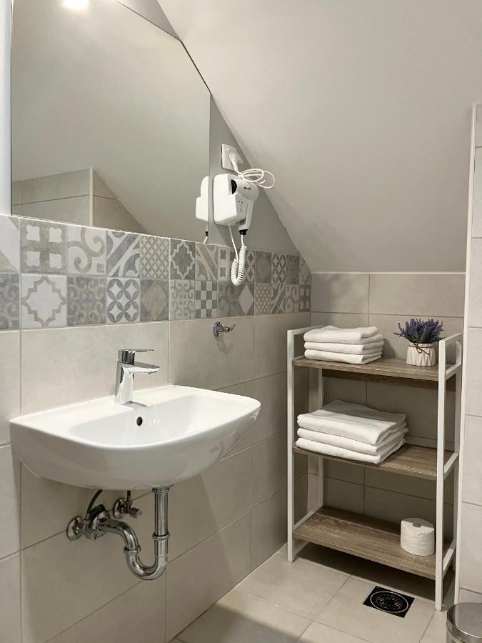 Petlov Salas Rooms Novi Sad Exteriör bild