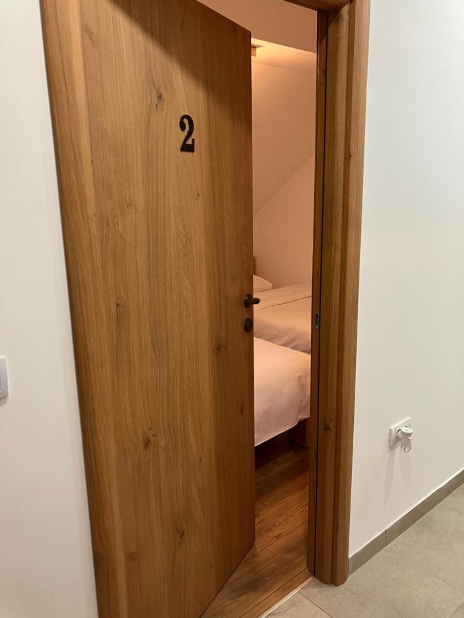Petlov Salas Rooms Novi Sad Exteriör bild