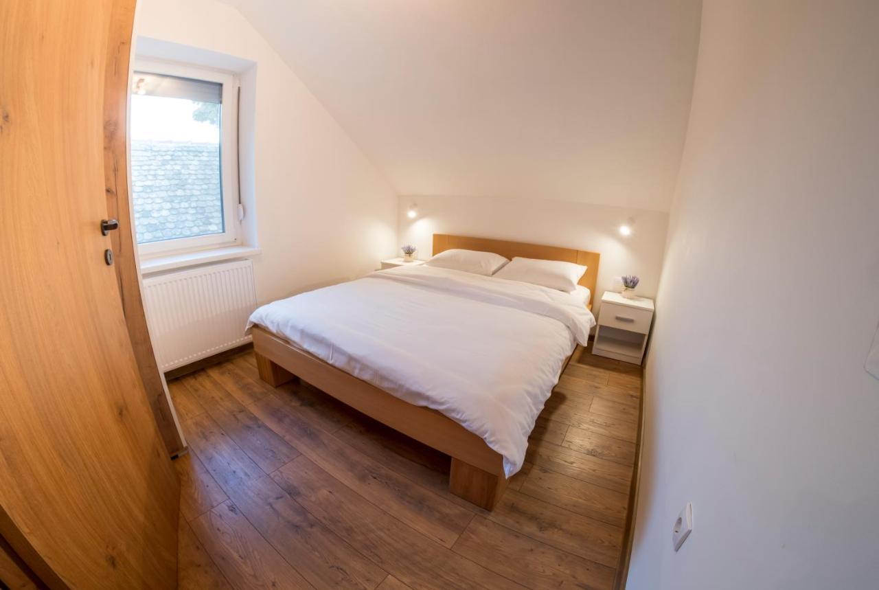 Petlov Salas Rooms Novi Sad Exteriör bild