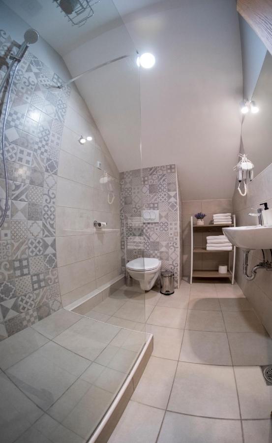 Petlov Salas Rooms Novi Sad Exteriör bild